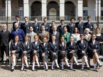 Teenager in viaggio nel tempo su Rai2 con 'Il Collegio' Teenager in viaggio nel tempo su Rai2 con 'Il Collegio'
